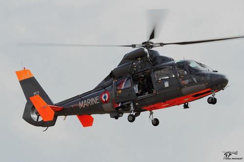 Hélicoptère AS365N Dauphin de la Marine Nationale