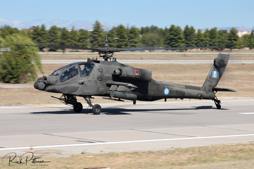 Hélicoptère d'attaque AH64 Apache de l'Armée de Terre grecque