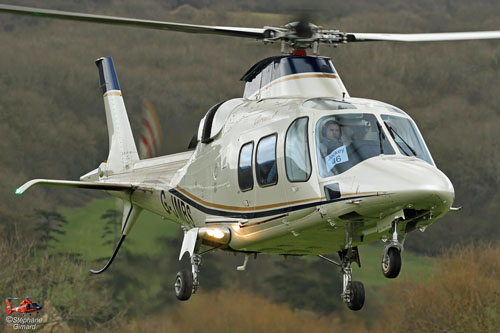 Hélicoptère LEONARDO AW109 G-JMBS