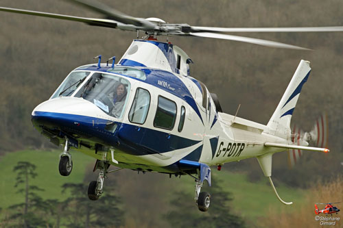 Hélicoptère LEONARDO AW109 G-POTR