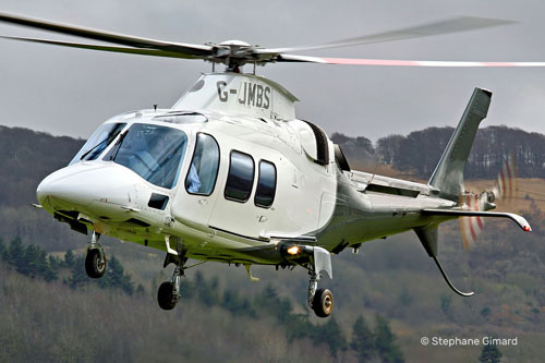 Hélicoptère Leonardo AW109S Grand G-JMBS