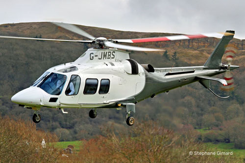 Hélicoptère Leonardo AW109S Grand G-JMBS