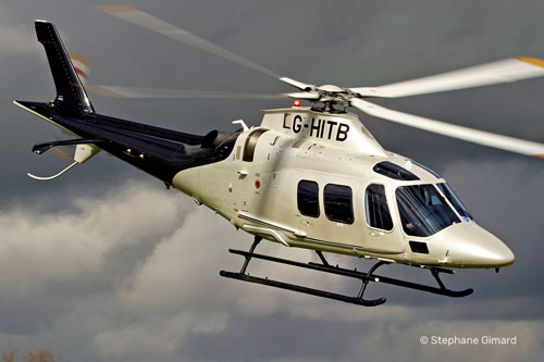 Hélicoptère Leonardo AW109S Trekker G-HITB