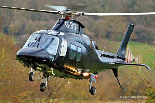 Hélicoptère Leonardo AW109S Grand G-ZOGG