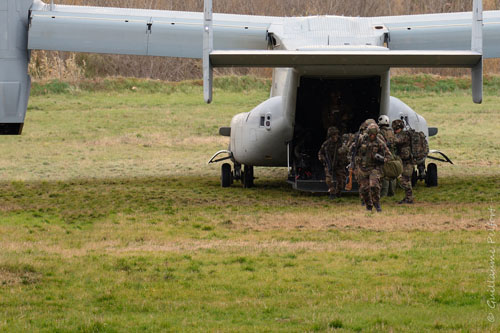 Hélicoptère à rotors basculants (convertible) V22 Osprey des Marines US