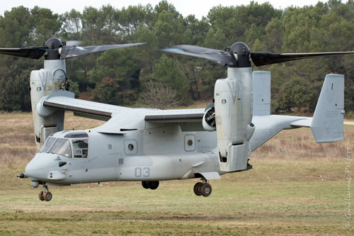 Hélicoptère à rotors basculants (convertible) V22 Osprey des Marines US