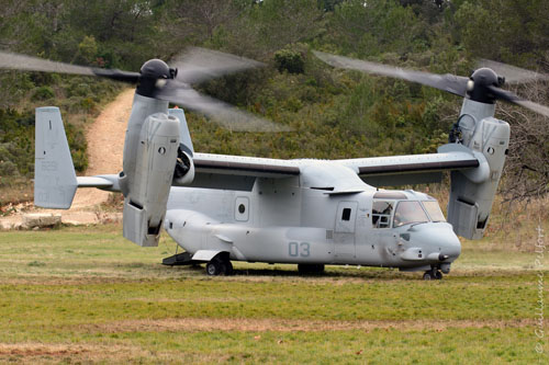 Hélicoptère à rotors basculants (convertible) V22 Osprey des Marines US