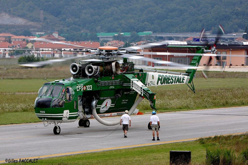 Hélicoptère S64F / CH54B Skycrane I-CFAJ Nuvola Rosso