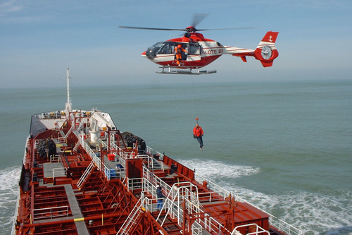 Hélicoptère EC135 des pilotes du port de Bordeaux