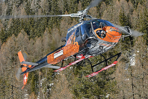 Hélicoptère AS350 B3 Ecureuil F-HESB de Chamonix Mont-Blanc Hélicoptères (CMBH) 