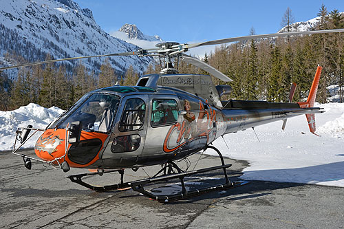 Hélicoptère AS350 B3 Ecureuil F-HESB de Chamonix Mont-Blanc Hélicoptères (CMBH) 