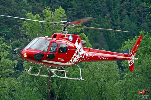 Hélicoptère AS350 Ecureuil AIR ZERMATT