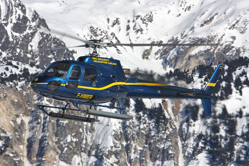 Hélicoptère Eurocopter AS350 Ecureuil d'HELI SECURITE