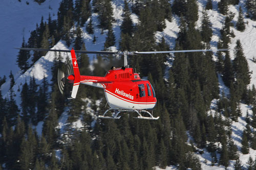 Hélicoptère Agusta Bell AB206B JetRanger III d'HELISWISS