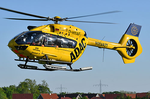 Hélicoptère de secours H145 D-HYAF de l'ADAC