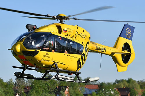 Hélicoptère de secours H145 D-HYAF de l'ADAC