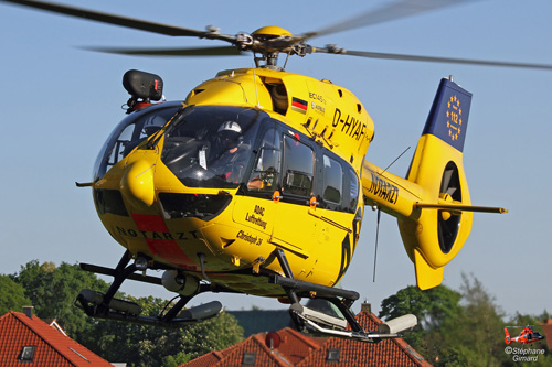 Hélicoptère de secours H145 D-HYAF de l'ADAC