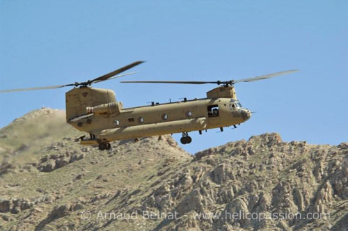 Hélicoptère CH47F Chinook de l'US Army en Afghanistan