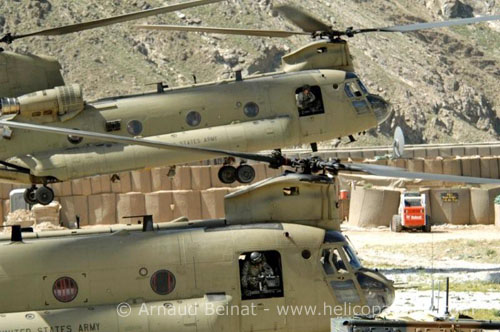 Hélicoptère CH47F Chinook de l'US Army en Afghanistan