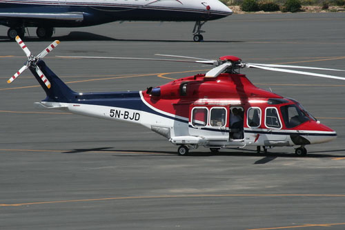 Hélicoptère AW139 CHC