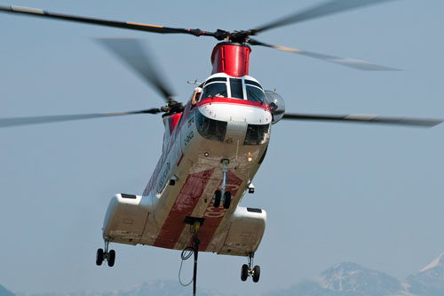 Hélicoptère CH46 SeaKnight de HELIFOR