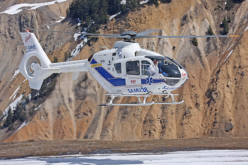 Hélicoptère EC135 du SAMU 38