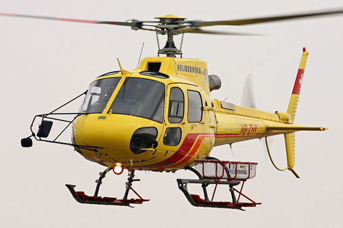 Hélicoptère AS350 Ecureuil d'HELIBERNINA