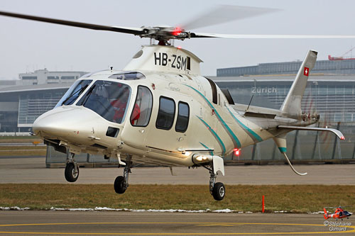 Hélicoptère AW109 de SKYMEDIA