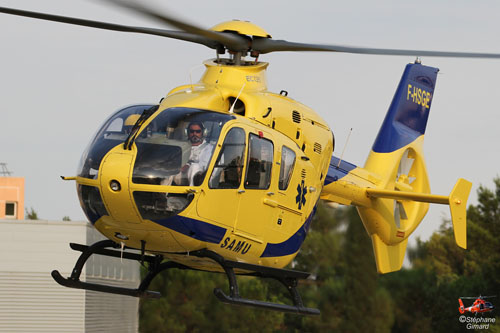 Hélicoptère EC135 F-HOCN du SAMU 30