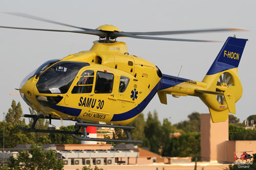 Hélicoptère EC135 F-HOCN du SAMU 30