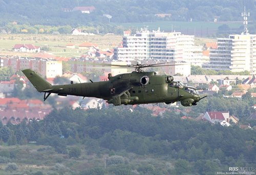 Hélicoptère MI24 Hind polonais