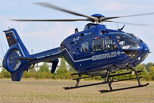 Hélicoptère EC135 T2+ D-HVBN de la BundesPolizei allemande