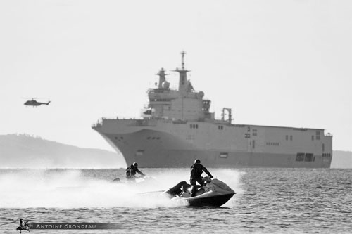 Navire d'assaut amphibie BPC Mistral de la Marine française