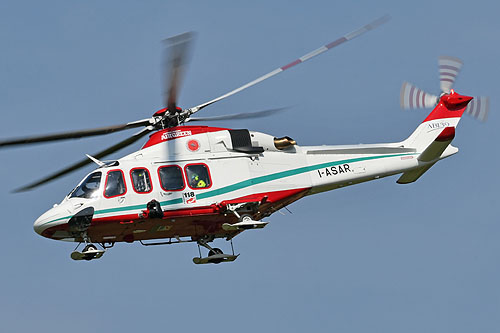 Hélicoptère AW139 I-ASAR d'AIR GREEN