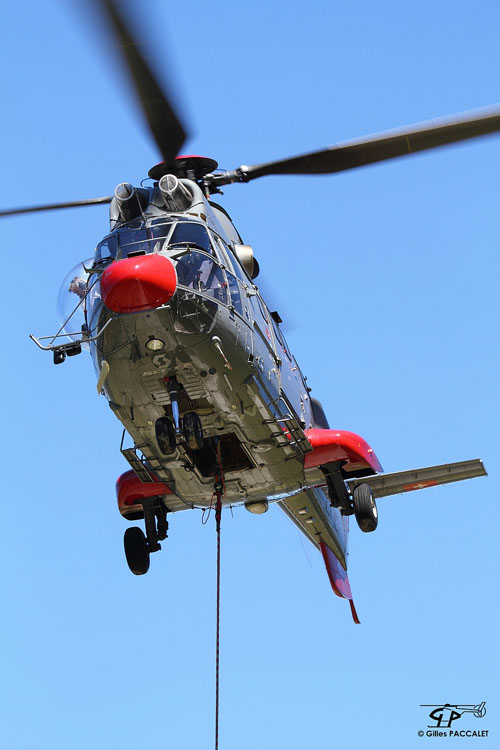 Hélicoptère AS332 C1 SuperPuma HB-ZKN d'EAGLE HELICOPTER