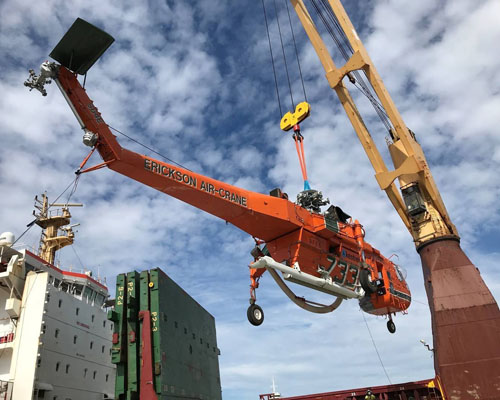 Chaque année des hélicoptères S64 AirCrane d'Erickson sont envoyés par bateau en Grèce (6 à 9 appareils) et en Australie (6 appareils) pour la saison des incendies