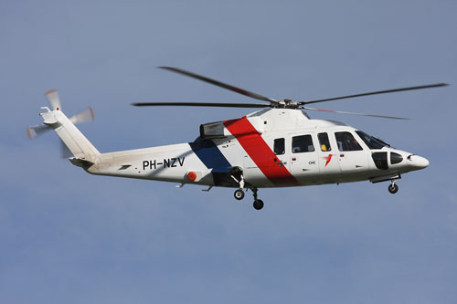 Hélicoptère Sikorsky S76 PH-NZV de CHC pour le transport Offshore en Mer du Nord, Den Helder, 2008