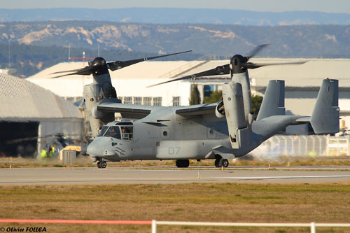 Hélicoptère à rotors basculants (convertible) V22 Osprey des Marines US