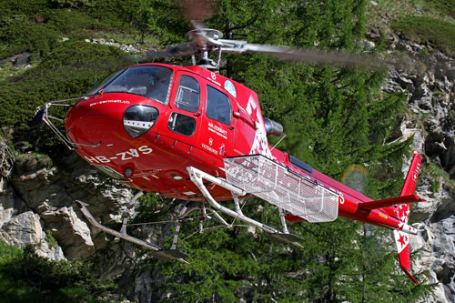 Hélicoptère AS350 B3 Ecureuil HB-ZVS d'AIR ZERMATT