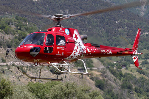 Hélicoptère AS350 B3 Ecureuil HB-ZIA d'AIR ZERMATT