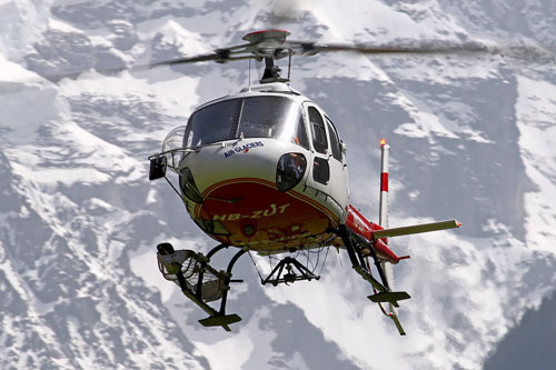 Hélicoptère AS350 B3 Ecureuil HB-ZUT d'AIR GLACIERS