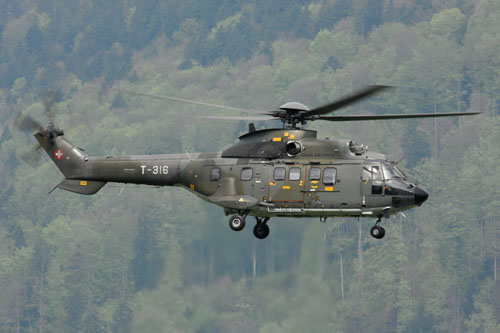 Hélicoptère AS332 SuperPuma de l'armée suisse