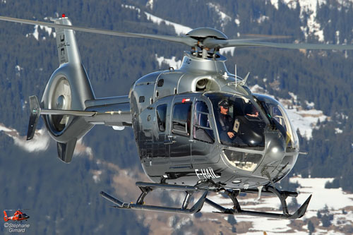 Hélicoptère EC135 F-HAIL de MONT BLANC HELICOPTERES