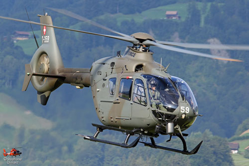 Hélicoptère AS332 SuperPuma de l'armée suisse