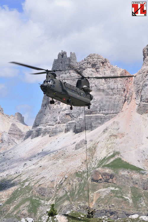 Hélicoptère CH47F Chinook de l'Aviazione Esercito Italian Army Aviation