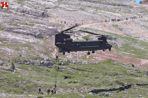 Hélicoptère CH47F Chinook de l'Aviazione Esercito Italian Army Aviation