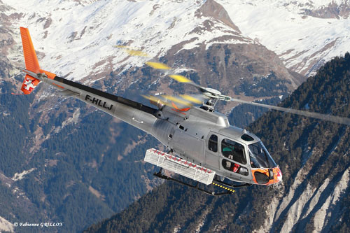 Hélicoptère AS350 B3 Ecureuil / H135 F-HLLJ de CMBH