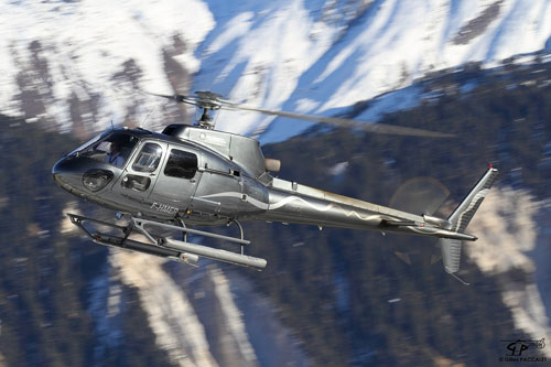 Hélicoptère AS350 Ecureuil F-MER d'HELI SECURITE