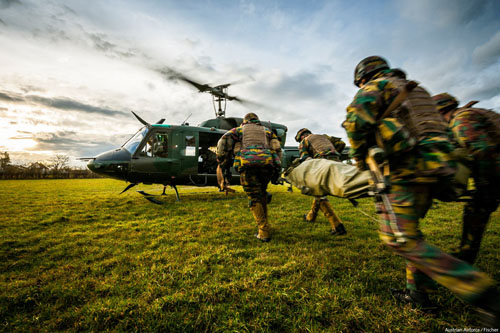 Evacuation sanitaire avec un hélicoptère AB212 autrichien