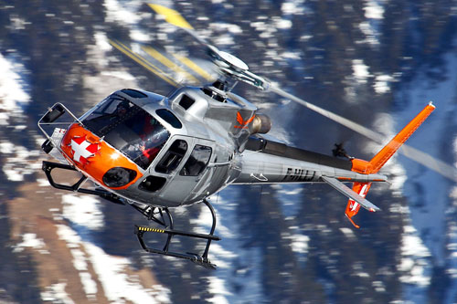 Hélicoptère AS350 B3 Ecureuil / H135 F-HLLJ de CMBH